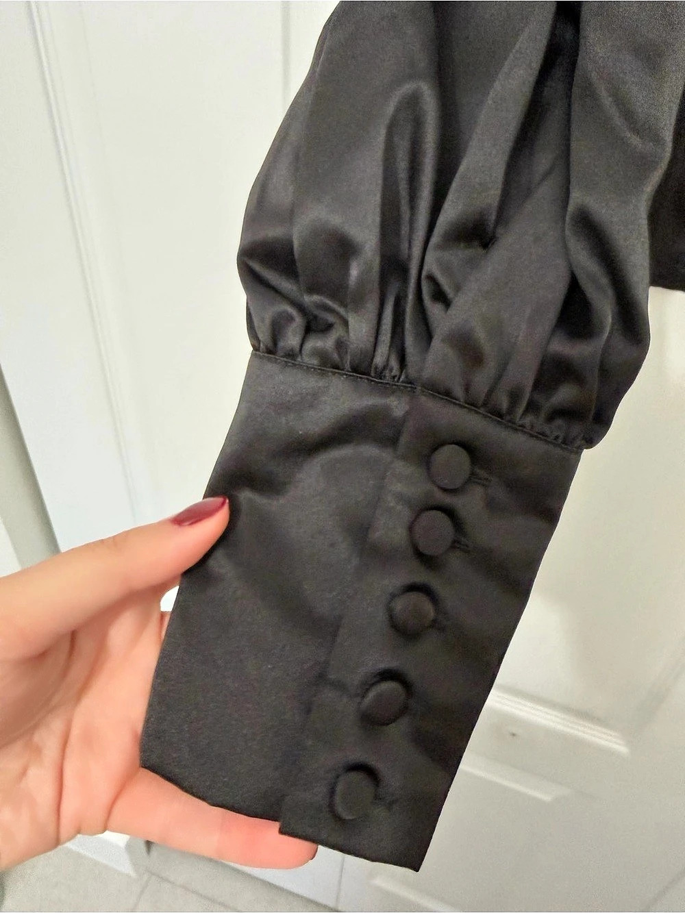 Tom Ford Satin-Look Blouse in Black Size Small Like New - Picture 5 of 8